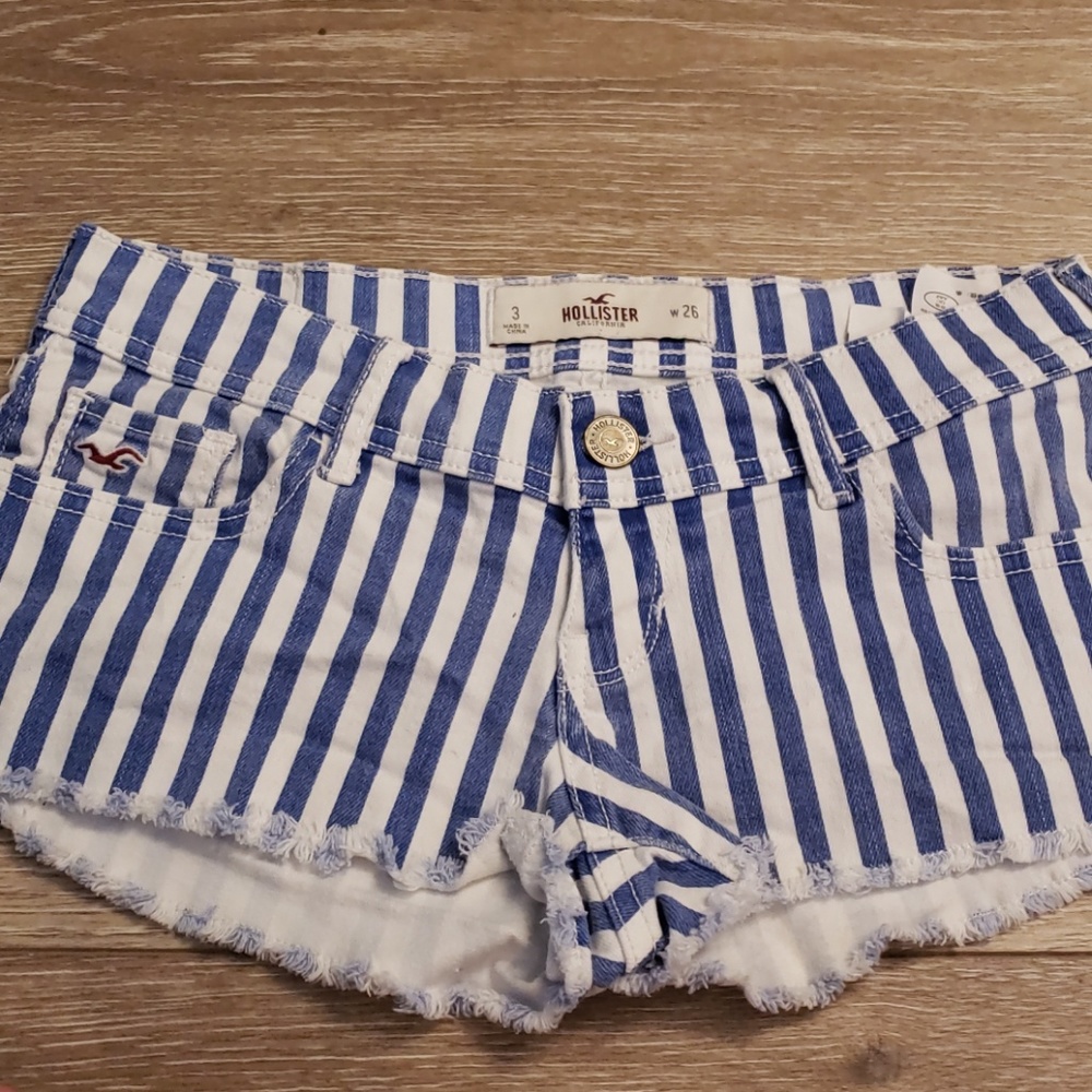 Hollister destroyed denim shorts!